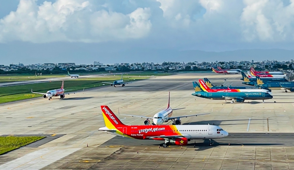 Tăng cường công tác bảo đảm an toàn hàng không tại cảng hàng không, sân bay